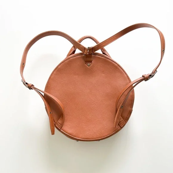 MATT & NAT Round Backpack - Picture 9 of 13